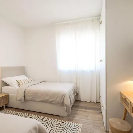 Grota By Interhome Maslenica